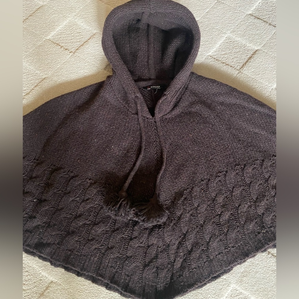 Brown hooded cable knit crop poncho